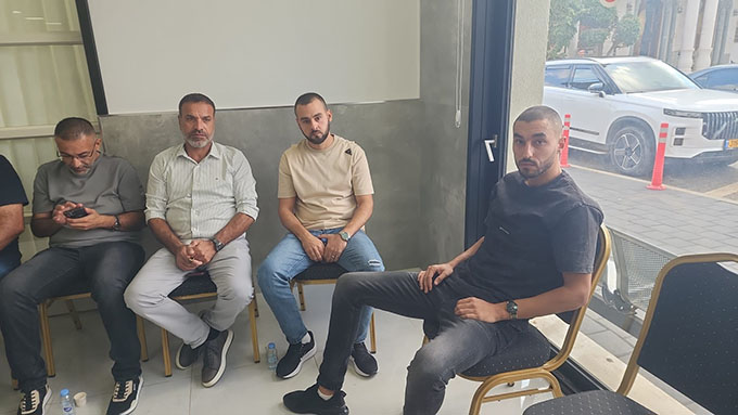 عقد راية الصلح بين شباب من عائلة سنينة وعائلة فقي